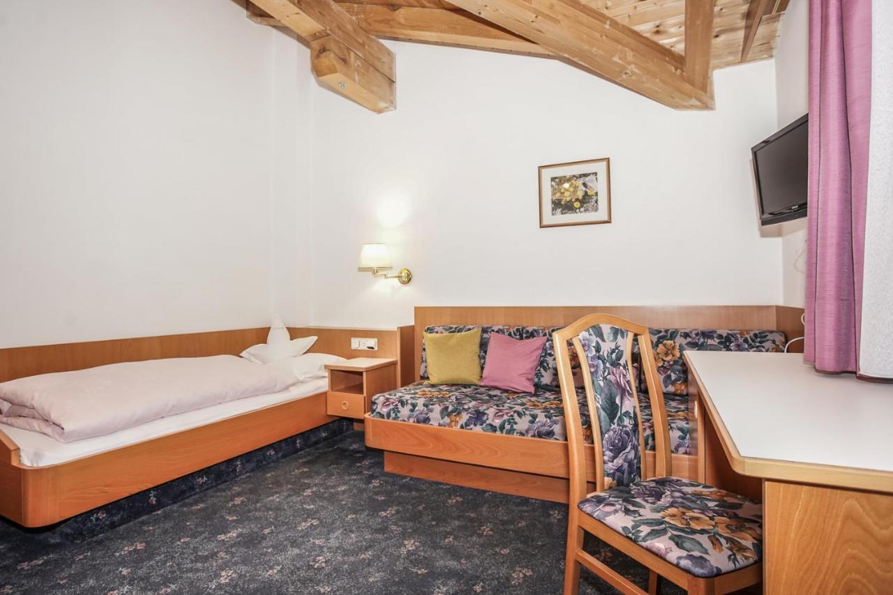 Hotel Waldheim Natz-Schabs Экстерьер фото